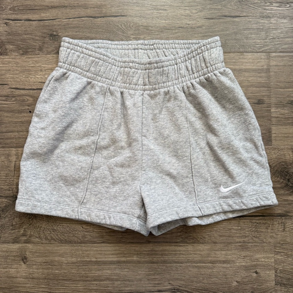 Nike Light Gray Workout Shorts Size Small Women